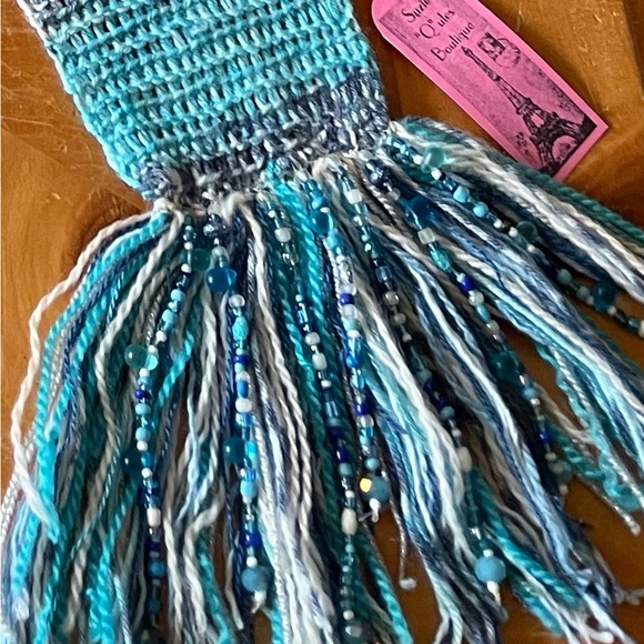Beautiful crocheted beaded scarf, os, color shades of blue and white, NWT - Picture 4 of 5